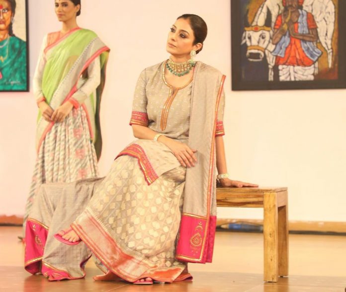 Tabu Walks The Ramp In A Silk Gharara Set On National Handloom S Day