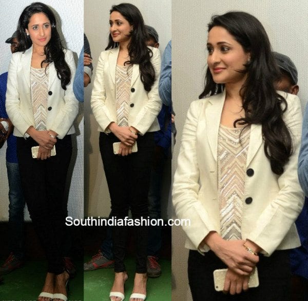 Pragya Jaiswal in Kanche promotions