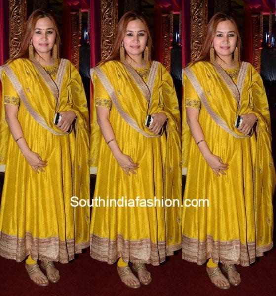 Jwala Gutta in a Jayanthi Reddy salwar suit