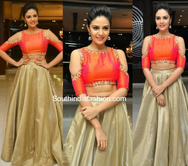 sreemukhi_long_skirt_crop_top