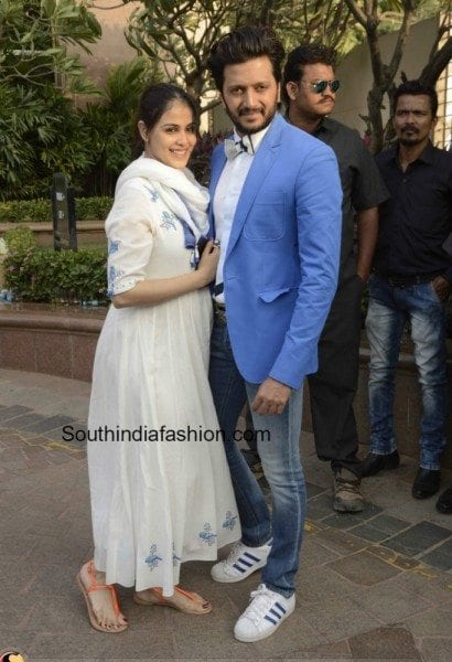 genelia_at_arpitakhan_baby_shower-2