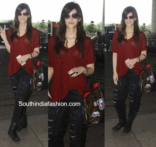 kriti_sanon_airport_look_jeans