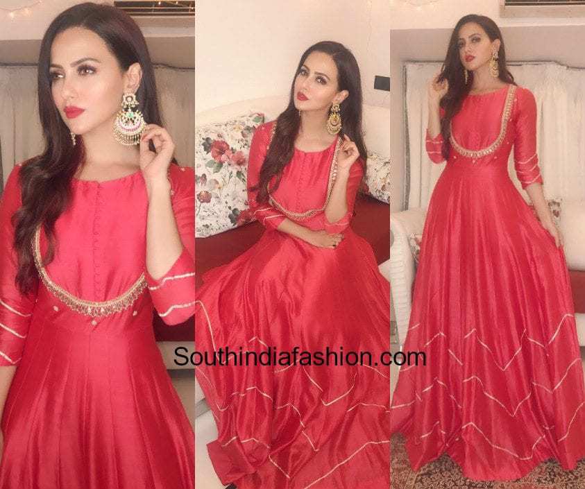 Sana Khan in Kalki Fashion for Diwali Interviews 1