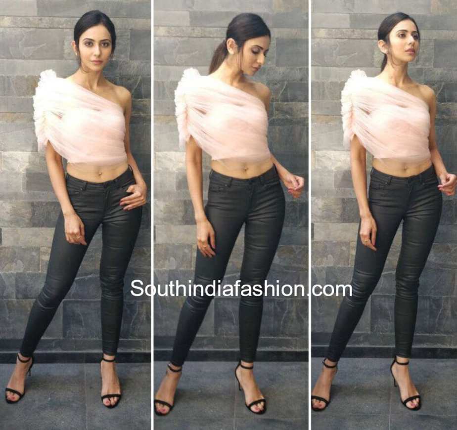 rakul preet singh dress aiyaary promotions