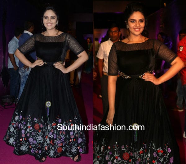 sreemukhi black gown zee apsara awrads 2018