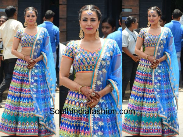 swara bhaskar blue lehena at sonam wedding