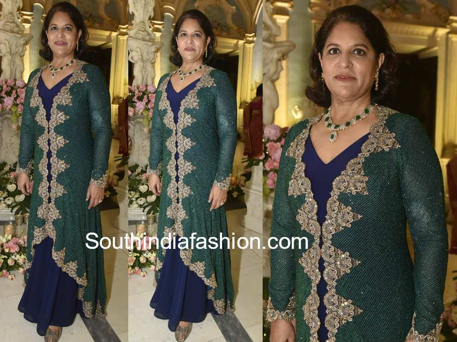 shobana kamineni peacock blue dress at shriya bhupal wedding bash