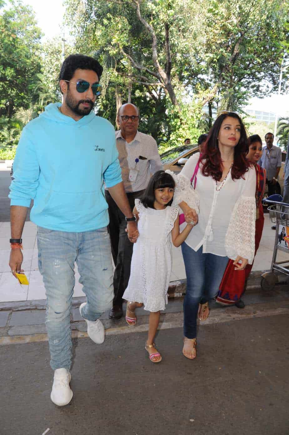 aishwarya aaradhya airport white dresses matching 