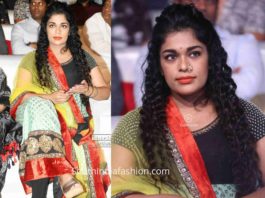 chiranjeevi daughter sreeja dress at sye raa pre release event