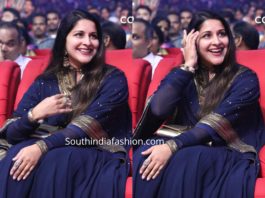 vijay wife sangeetha in blue anarkali at wonder woman awards 2019