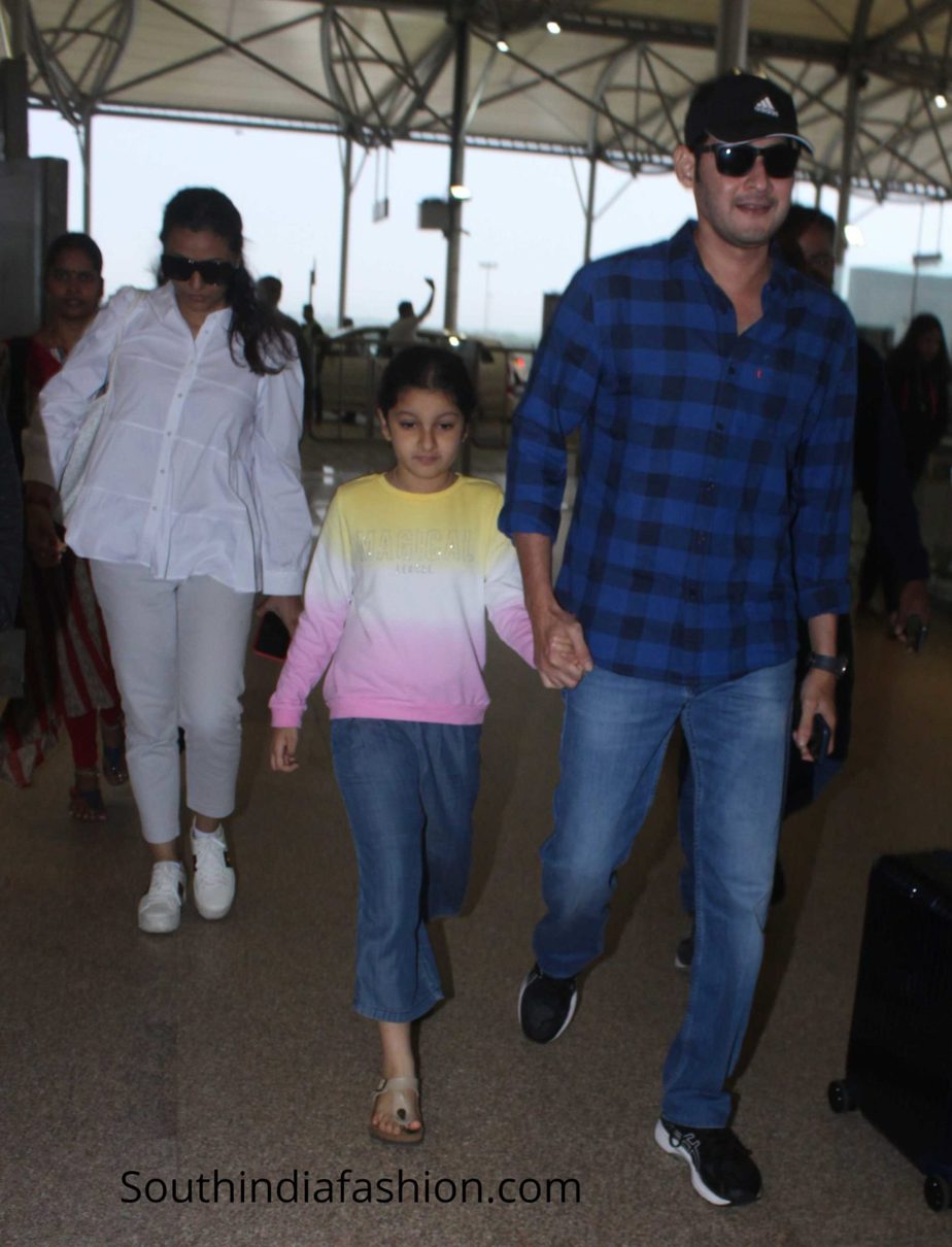 mahesh babu family at airport