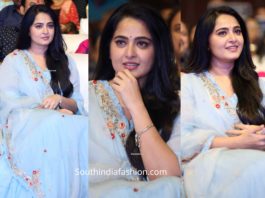 anushka shetty in blue anarkali at hit movie pre release function (1)