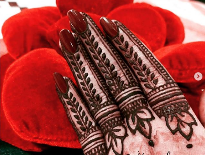 leaf mehndi design 2020 for fingers