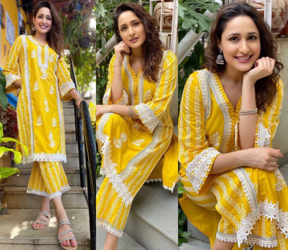 pragya jaiswal yellow kurta set (2)