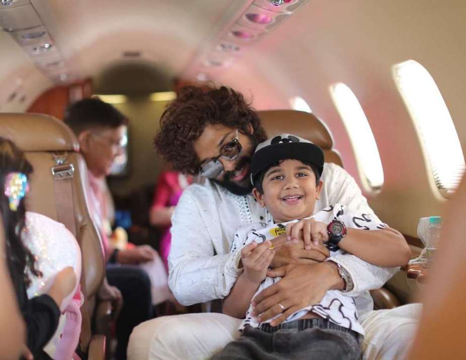 allu arjun family at udaipur (3)