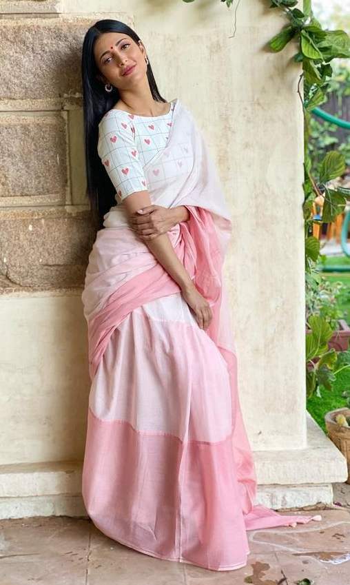 sruthi haasan pink ombre saree by kaluva