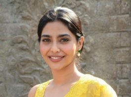 Aishwarya lekshmi in yellow lehenga at godse movie launch event3