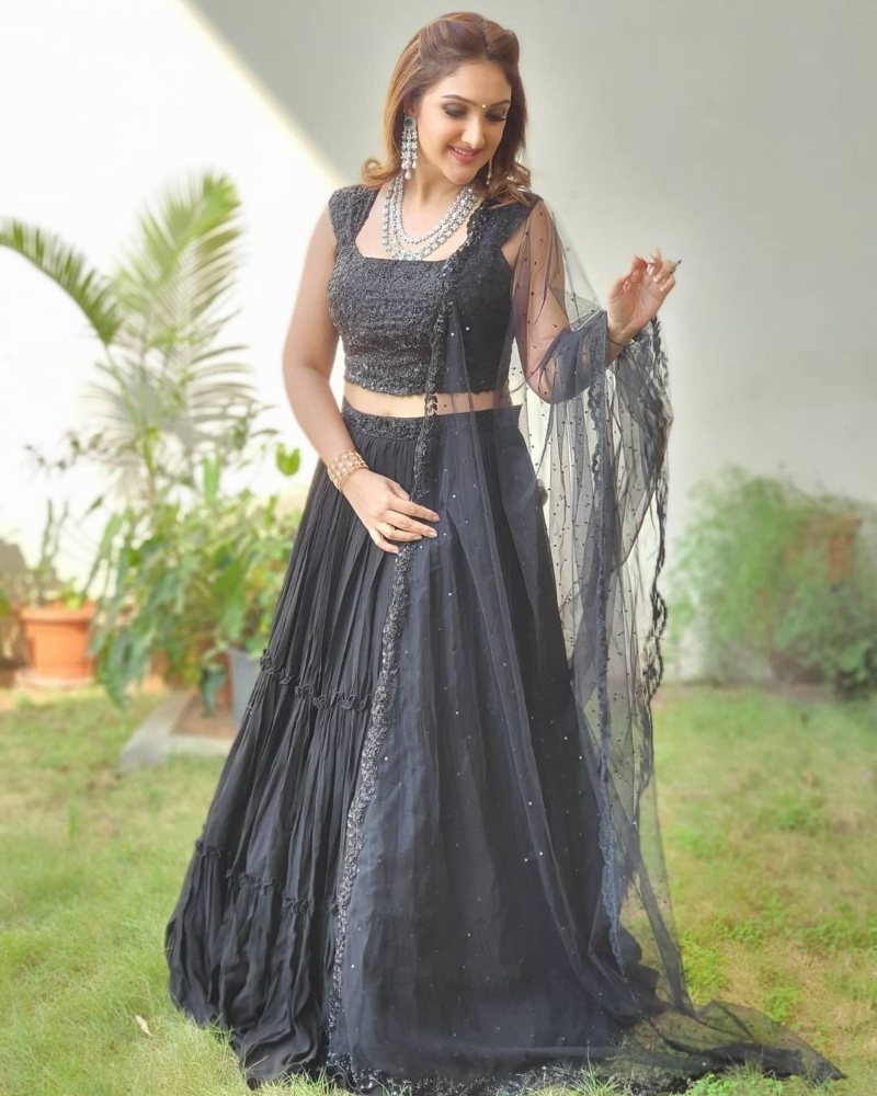 sridevi vijaykumar in black lehenga set at comedy stars