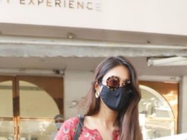 Ileana D' Cruz in brick red kurta spotted in Bandra-2