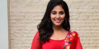 Anjali in red anarkali in vakeel saab promotions1.4