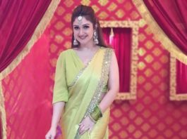 Sridevi Vijaykumar in lime green mughdha art studio saree for comedy stars show-2