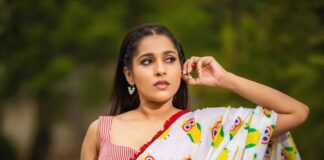 Rashmi Gautam in owl print saree by shrutii clothing