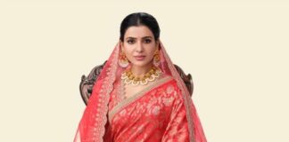 Samantha Akkineni in a red saree from golden threads by Kavitha gutta