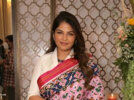 Viranica Manchu in a pink double ikat saree b y Label vida for a store opening-1.2