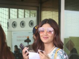 Shilpa Shetty in a white kurta set at the airport-1