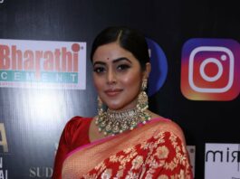 poorna red saree at siima 2021