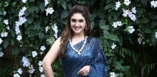 Sridevi Vijaykumar i in blue ruffle saree by neeru's india for comedy stars-1