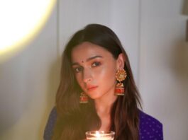 Alia Bhatt in purple sabyasachi lehenga for diwali'21-1