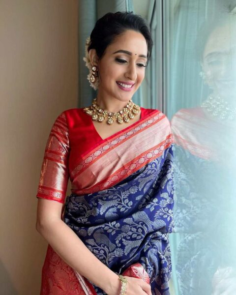 Pragya Jaiswal glows in a navy blue pattu saree for a shop opening!