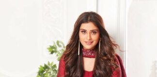 Payal Rajput in a red kurta set by Saavi-2