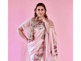 Huma Qureshi in a pink saree by Gazal gupta for an award show-3