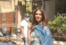 Malavika Mohanan in a blue kurta set at bandra-1