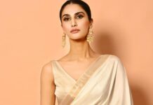 Vaani kapoor in an ivory raw mango saree for ficci achiever's awards-1