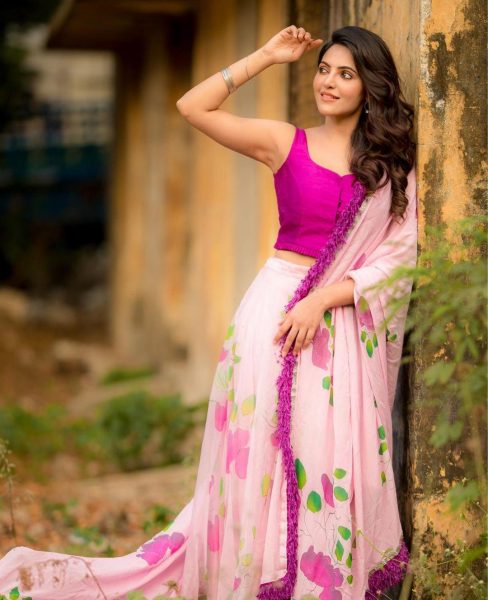 Athulyaa Ravi looks equal parts pretty and trendy in a pink floral lehenga!