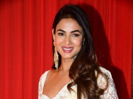 sonal chauhan in an ivory saree at f3 pre-release event2