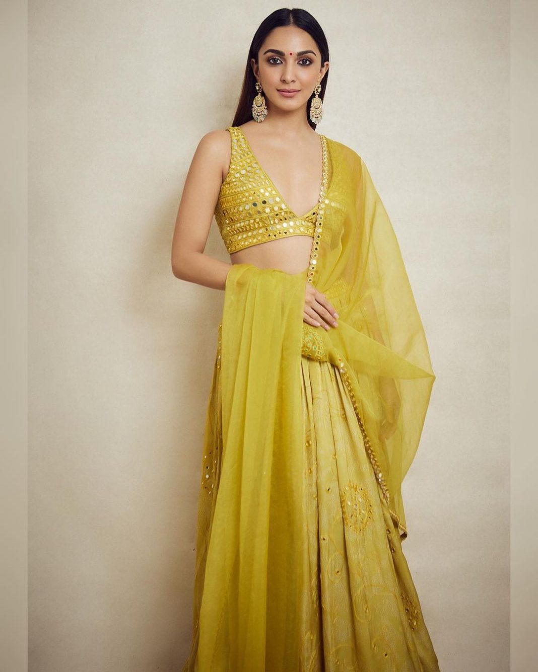 Kiara Advani Looks Ethereal In A Yellow Embroidered Lehenga Set!