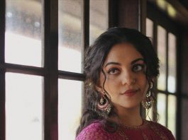 ahaana krishna in a pink anarkali by santinni for a wedding2