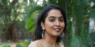 shivathmika rajashekar in a gold kurta set for aakasam press meet0.5