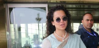 kangana ranaut in a powder blue saree at the airport1