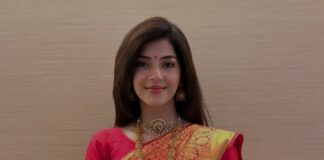 mehreen pirzada in a red saree for a event2