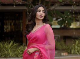 aishwarya lekshmi in pink organza saree at ps 2 promotions (4)